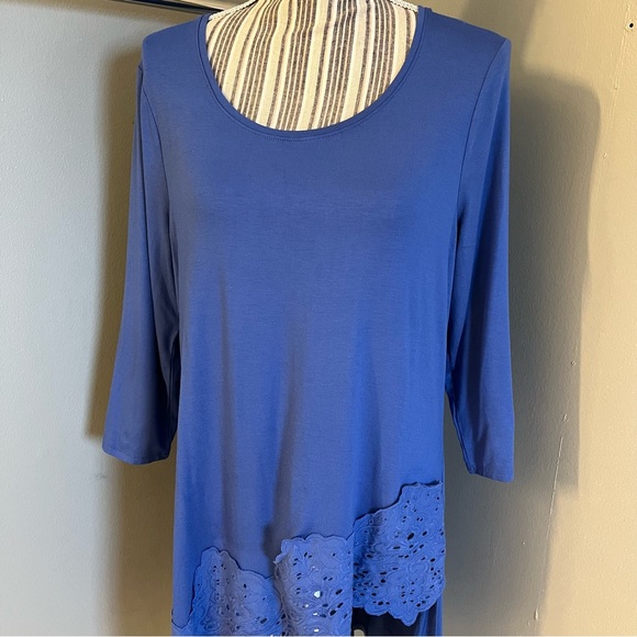 Chicos Womens Aster Blue 1/2 Sleeve Boho Lace Trim Rayon Stretchy Tunic Top Sz 1 - Picture 2 of 15